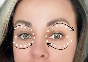 Взгляд без усталости: как правильно ухаживать за кожей вокруг глаз Взгляд без усталости: как правильно ухаживать за кожей вокруг глаз